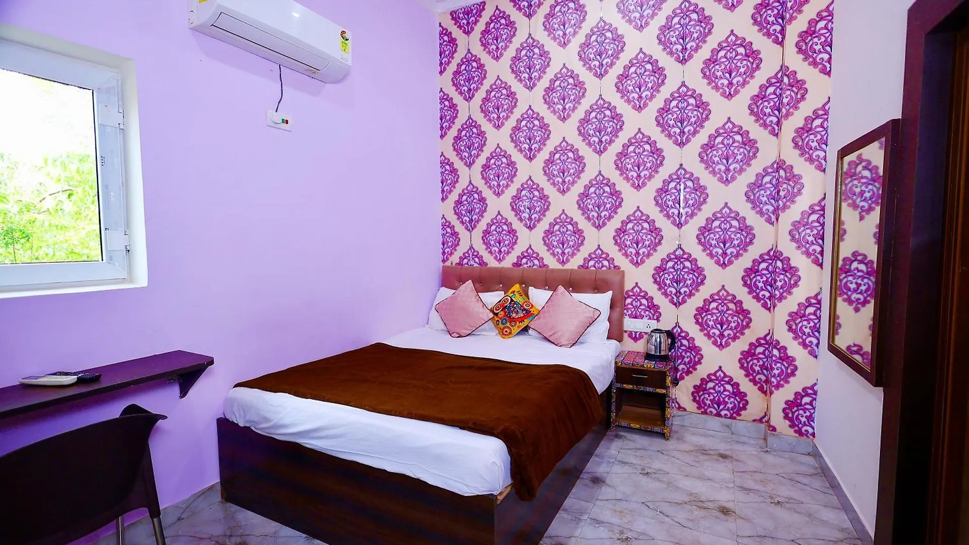 Sia Taj Hotel Nearest Taj Mahal Agra 3*, Agra (Uttar Pradesh)